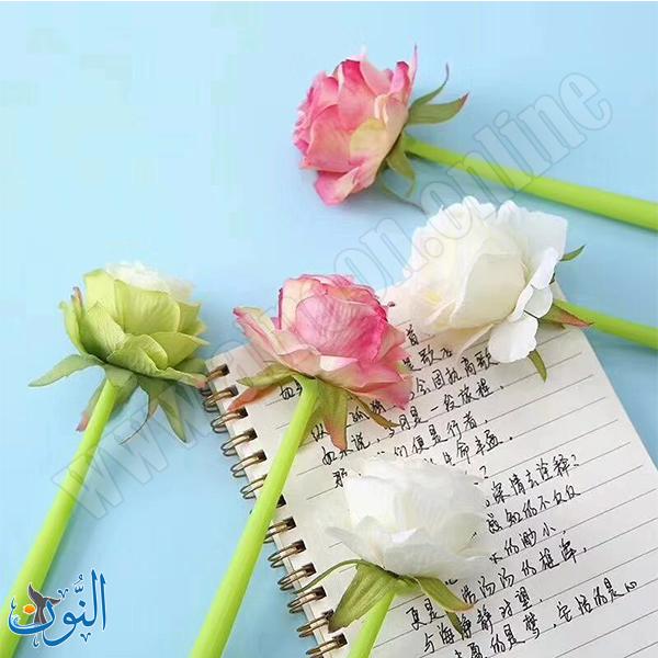 قلم حبر ازرق شكل وردة