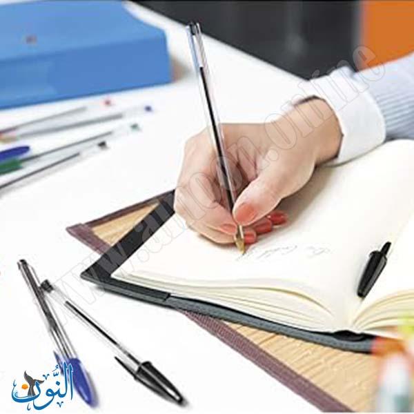 قلم حبر جاف BIC Cristal