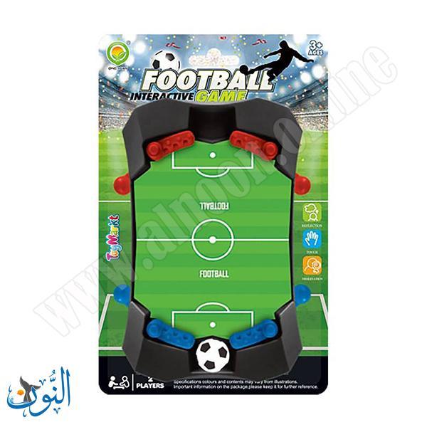 لعبة كرة قدم لوحية على كرت