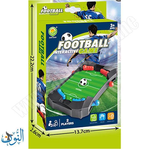 لعبة كرة قدم لوحية في علبة كرتون