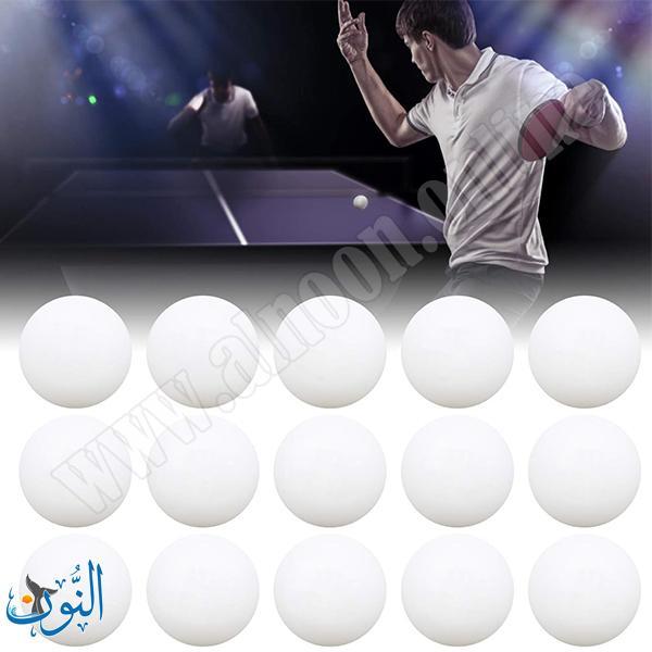 كرة مضرب طاولة أبيض